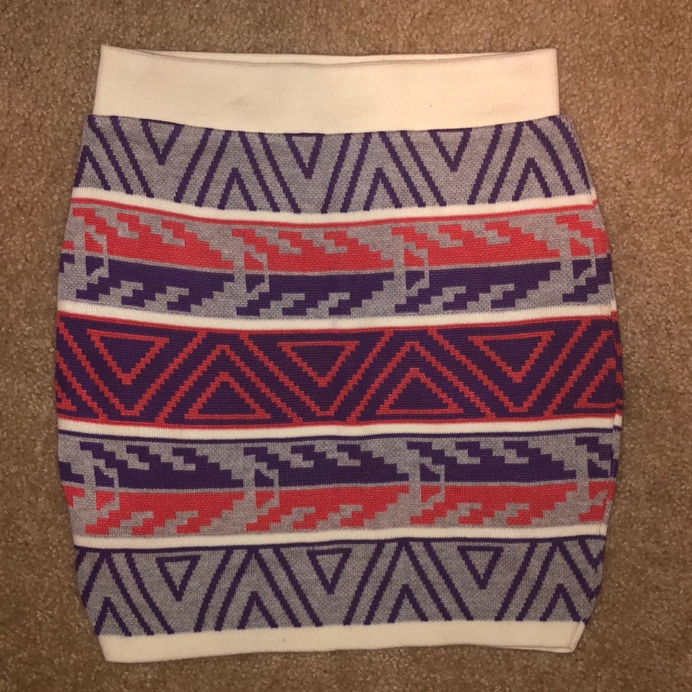 Fitted Pattern Mini Skirt